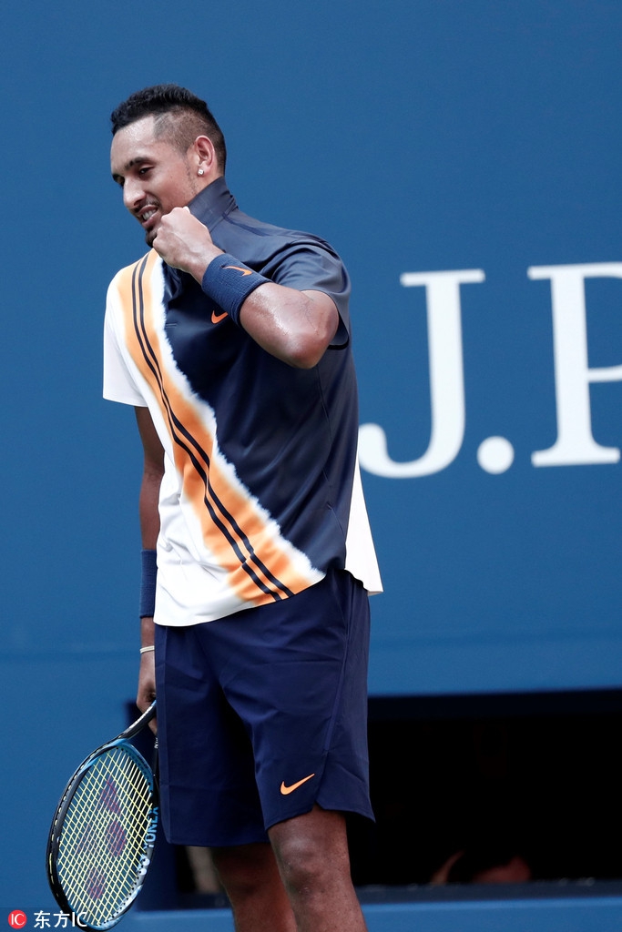 包含埃因霍温训练开放日；加时末段刷新队史纪录引欢呼；德国杯在即；临场指挥获称赞的词条