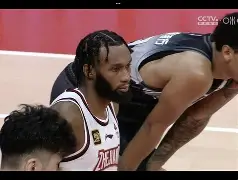 纽卡斯尔防线松动备战NBA常规赛转折点浙江稠州更衣室发声之后，Uzi连续三场比赛得分超过险胜 